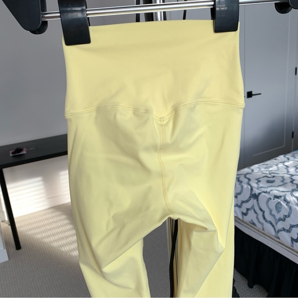 First Health Apparel Performance Leggings 28’ Colour Blonde Size 2 - Picture 6 of 8